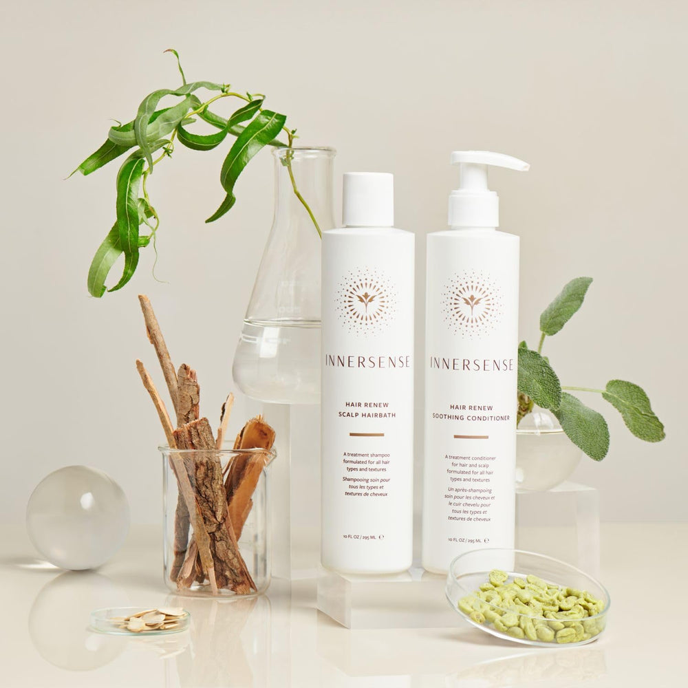 INNERSENSE applying Hairbath while massaging scalp for soothing circulation and reduced flakes