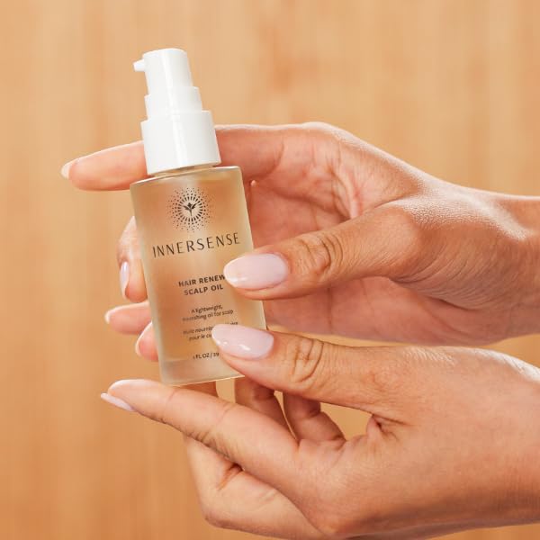 INNERSENSE oil texture pool demonstrating lightweight absorbent finish benefit