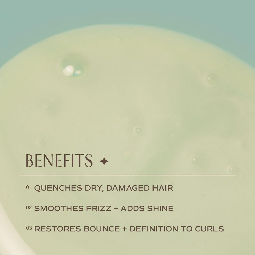 INNERSENSE creamy shampoo lather demonstrating rich texture and gentle cleansing