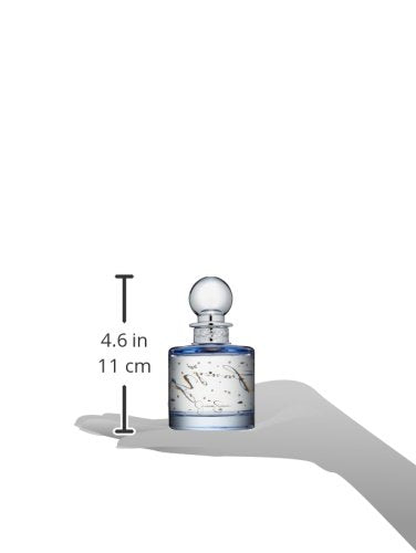 Jessica Simpson in hand for size comparison and convenient travel benefit