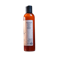 Johnny Slicks texture close-up foam demonstrating gentle cleansing benefit