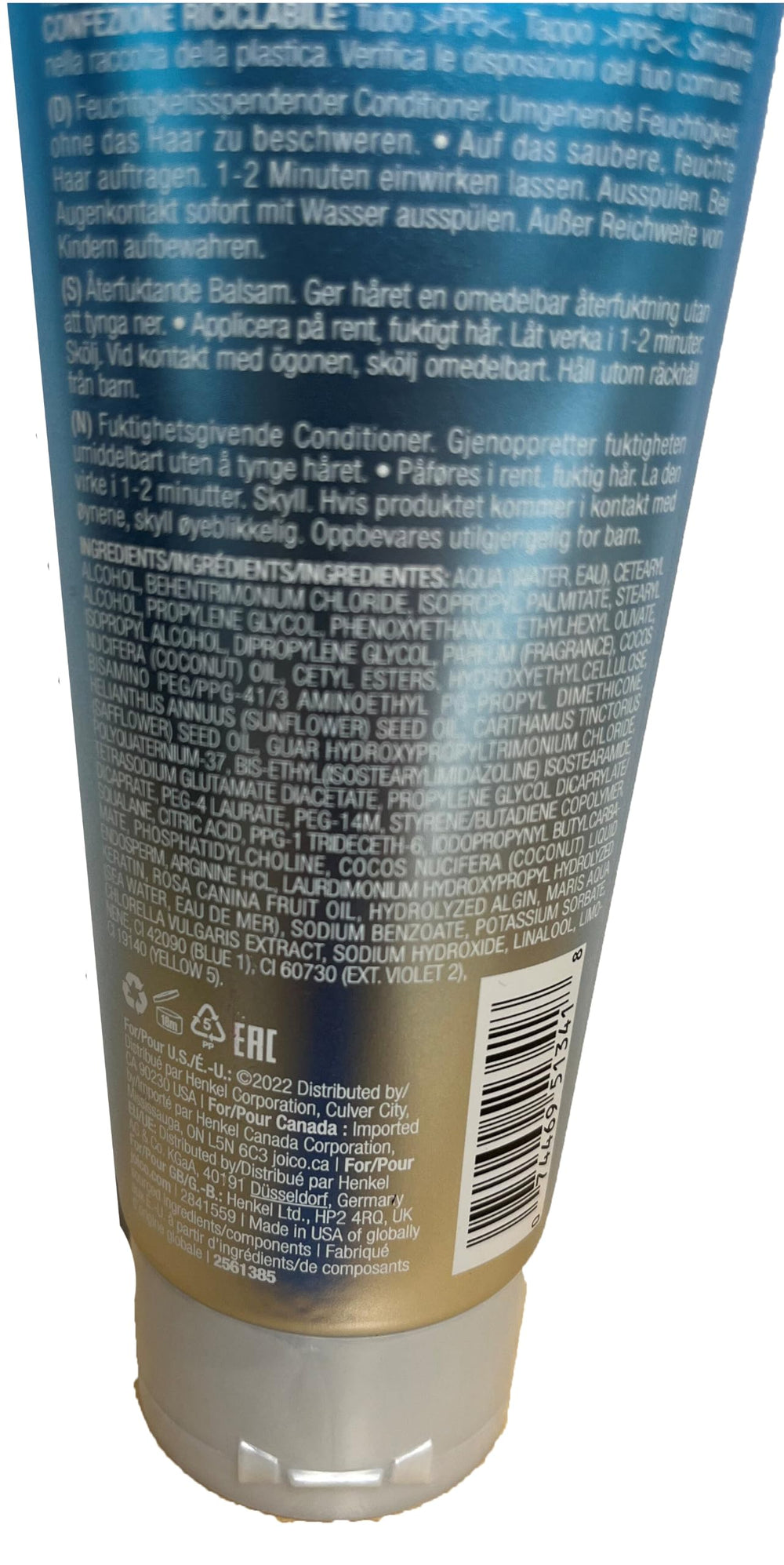 Joico applying shampoo to wet hair demonstrating easy rinsing
