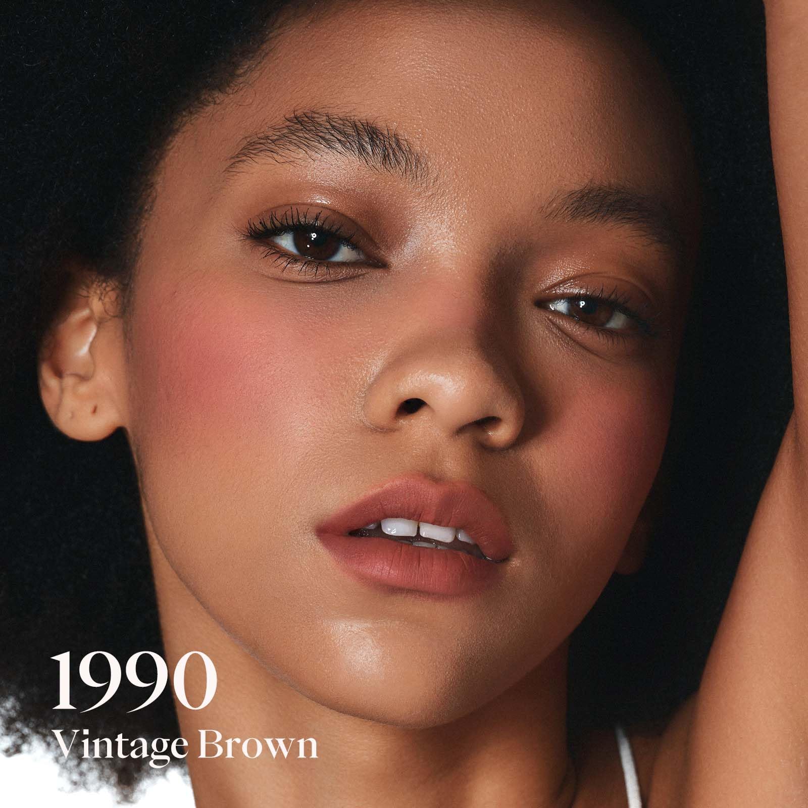 Joocyee lip application image showing even matte color and natural look