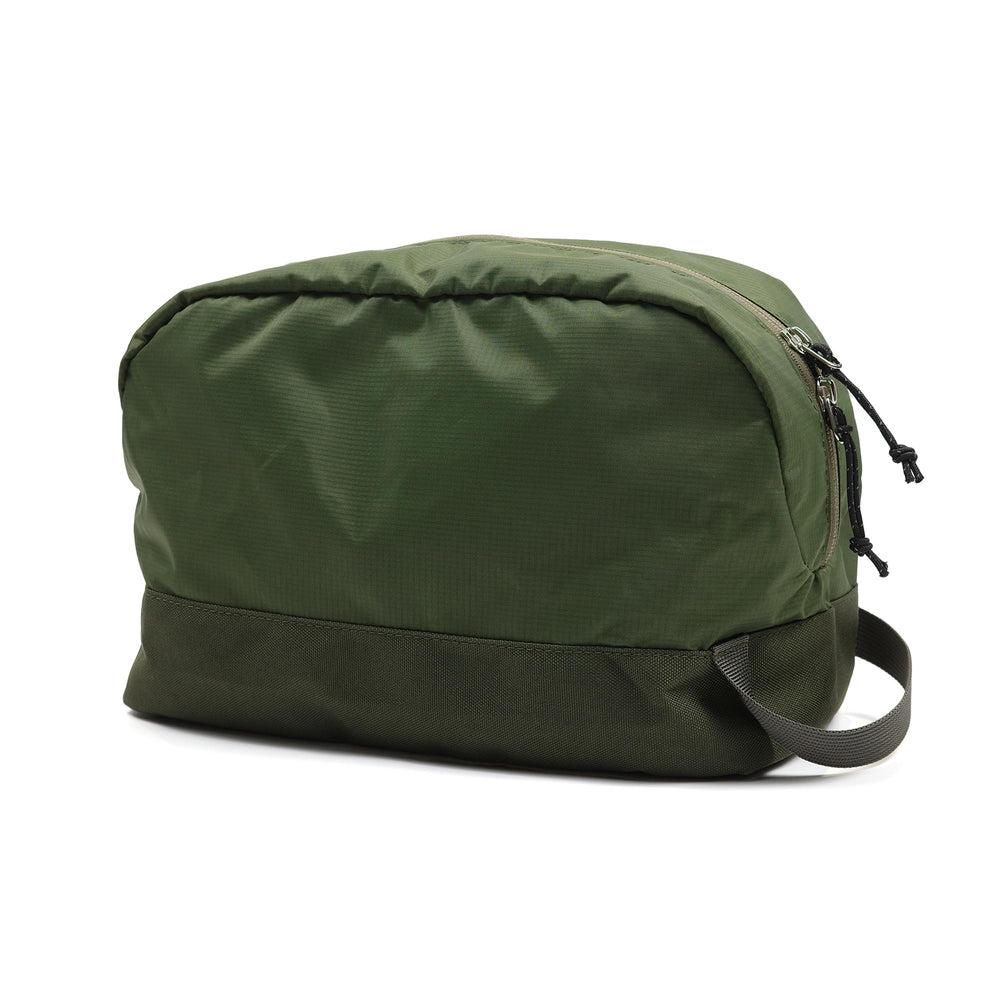 kalgoTeal packed with full-size toiletries showing high capacity