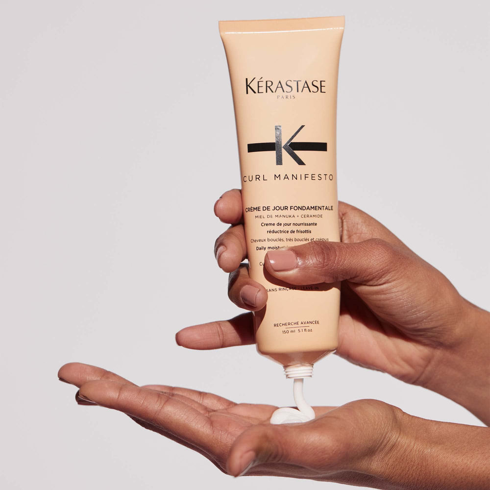 KÉRASTASE visual showing heat protection to safeguard styled curls