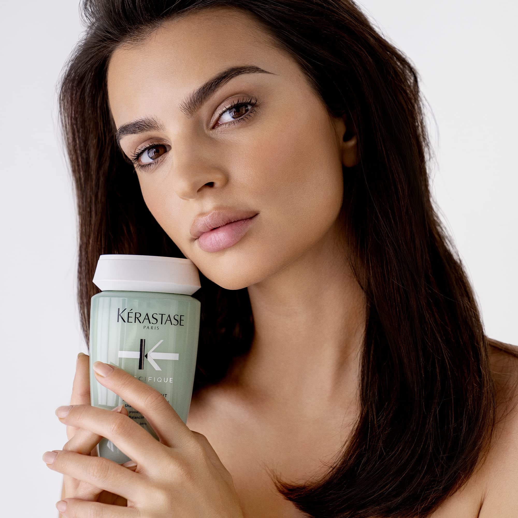 KÉRASTASE ingredient concept with amino acids and ceramides protecting fiber