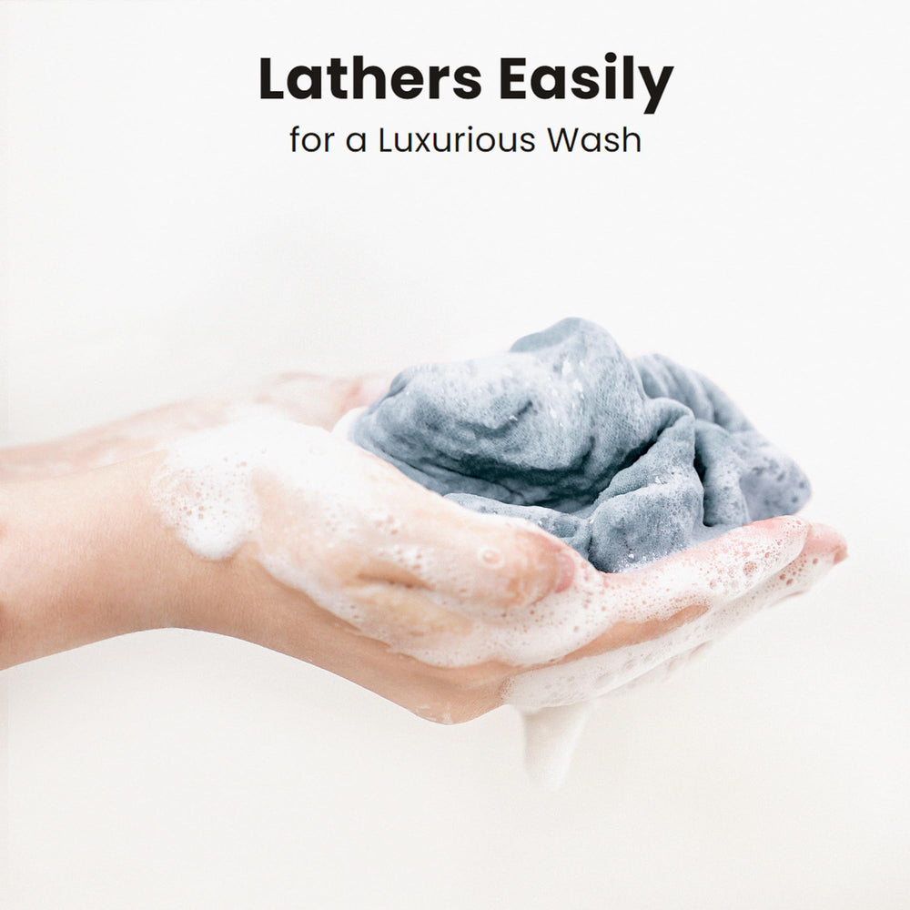 Konssy cloth removing makeup from skin demonstrating gentle cleansing without harsh rubbing