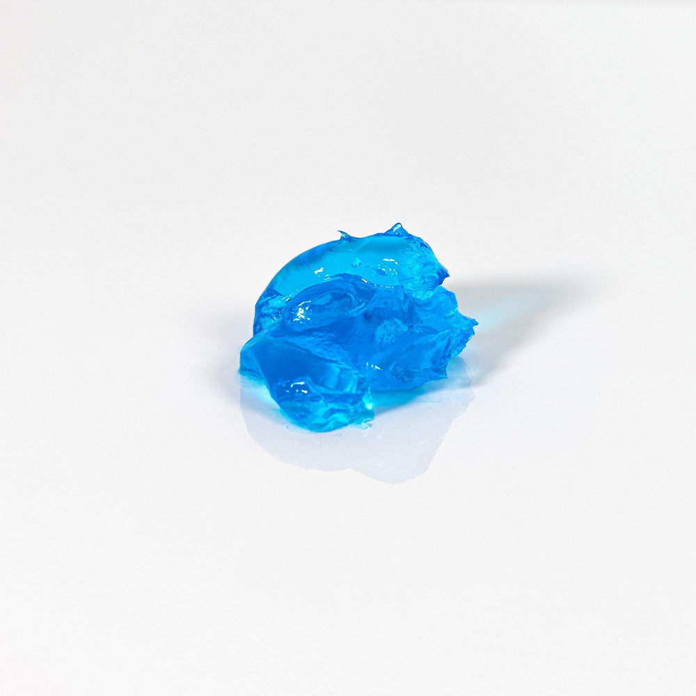 Close detail of L3 label highlighting product name and holding performance benefits