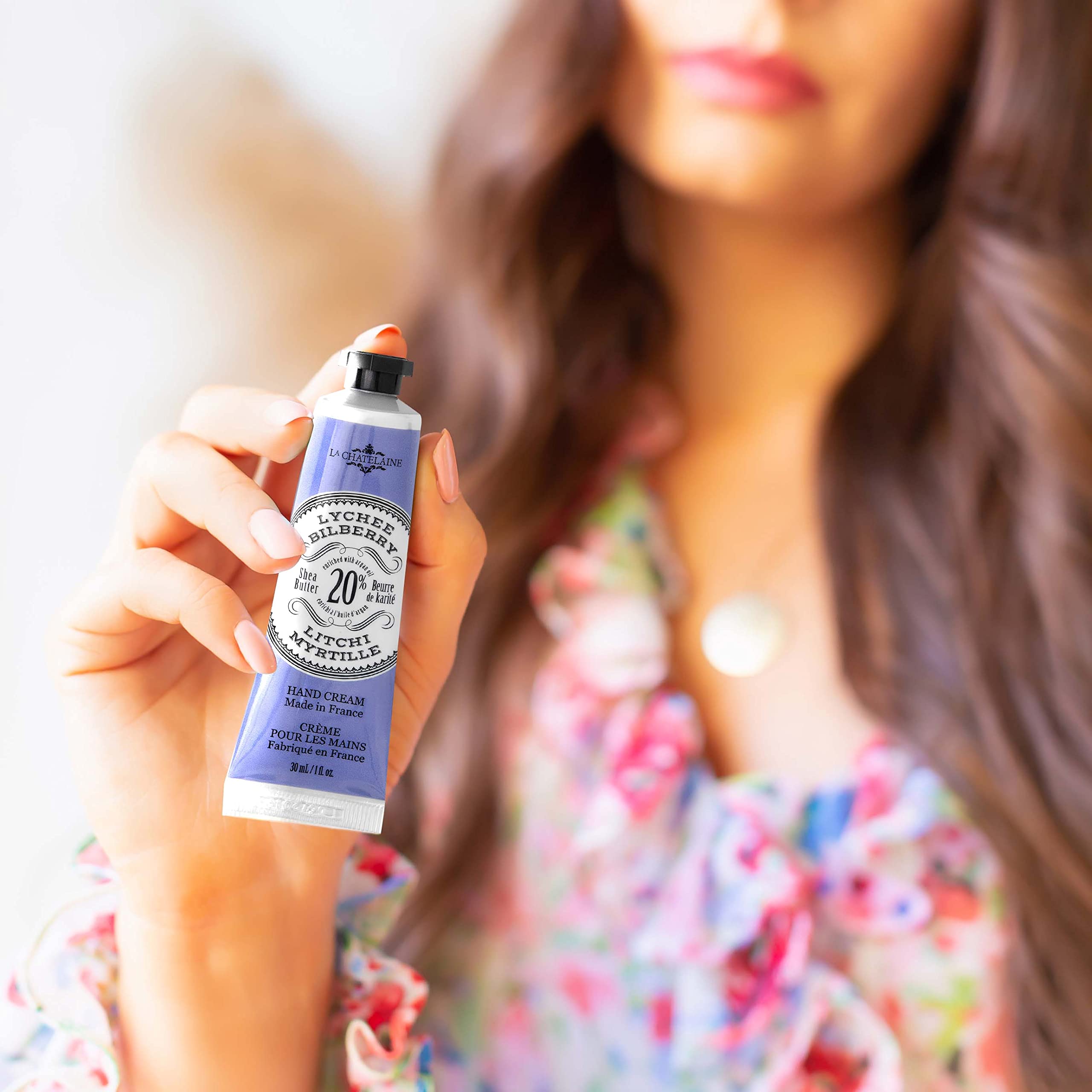 La Chatelaine ingredient label close-up showing organic shea butter and plant-based benefits