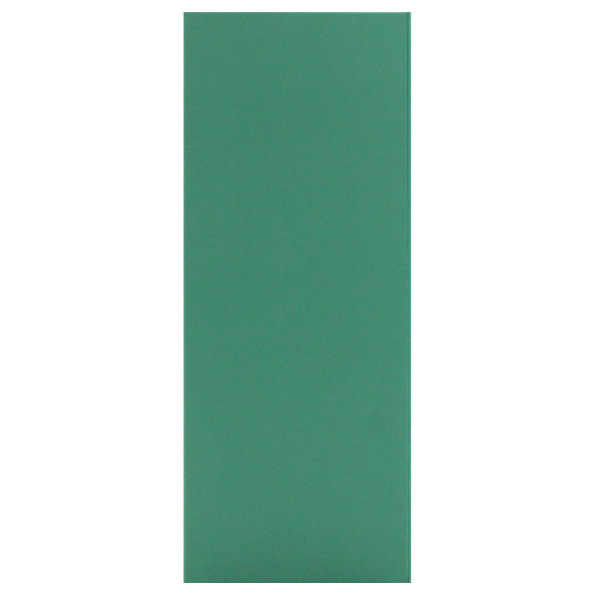 La Mer packaging with recycling symbol highlighting mindful disposal and sustainability