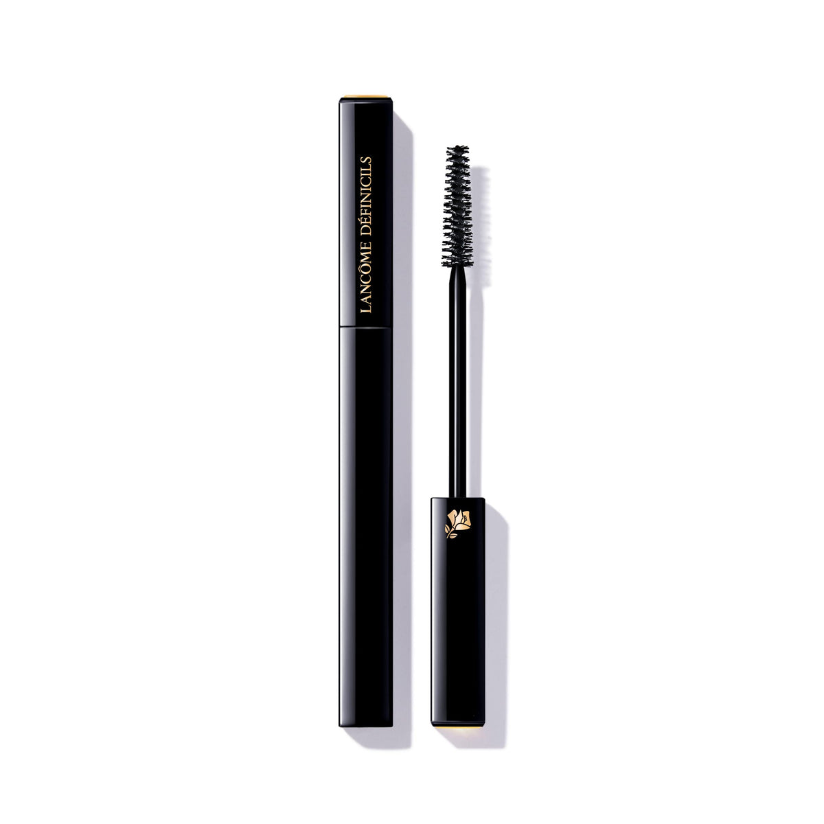 Lancôme Définicils front packaging showing sleek tube and benefit of classic elegance
