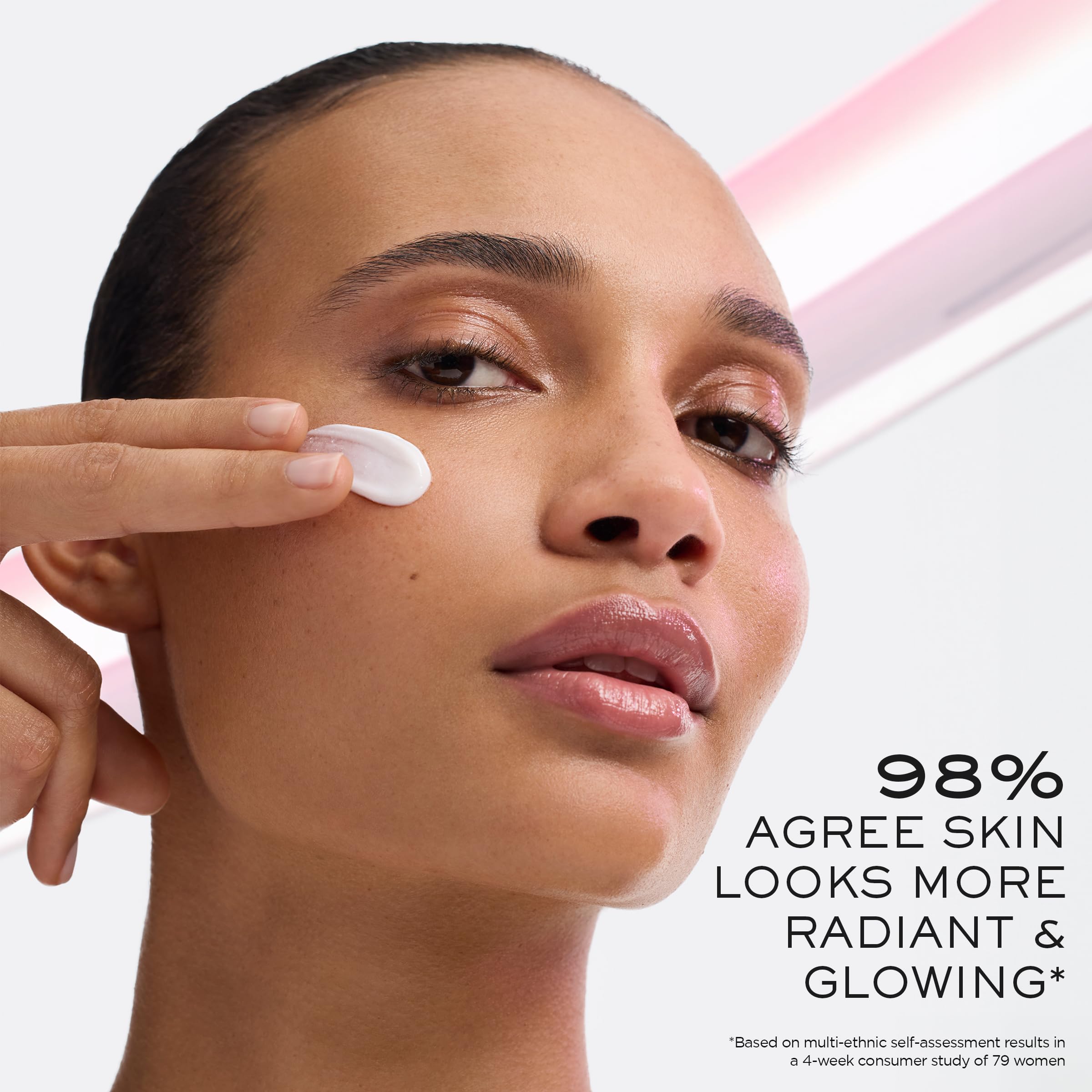 Lancôme close-up of creamy texture illustrating smooth, nourishing formula