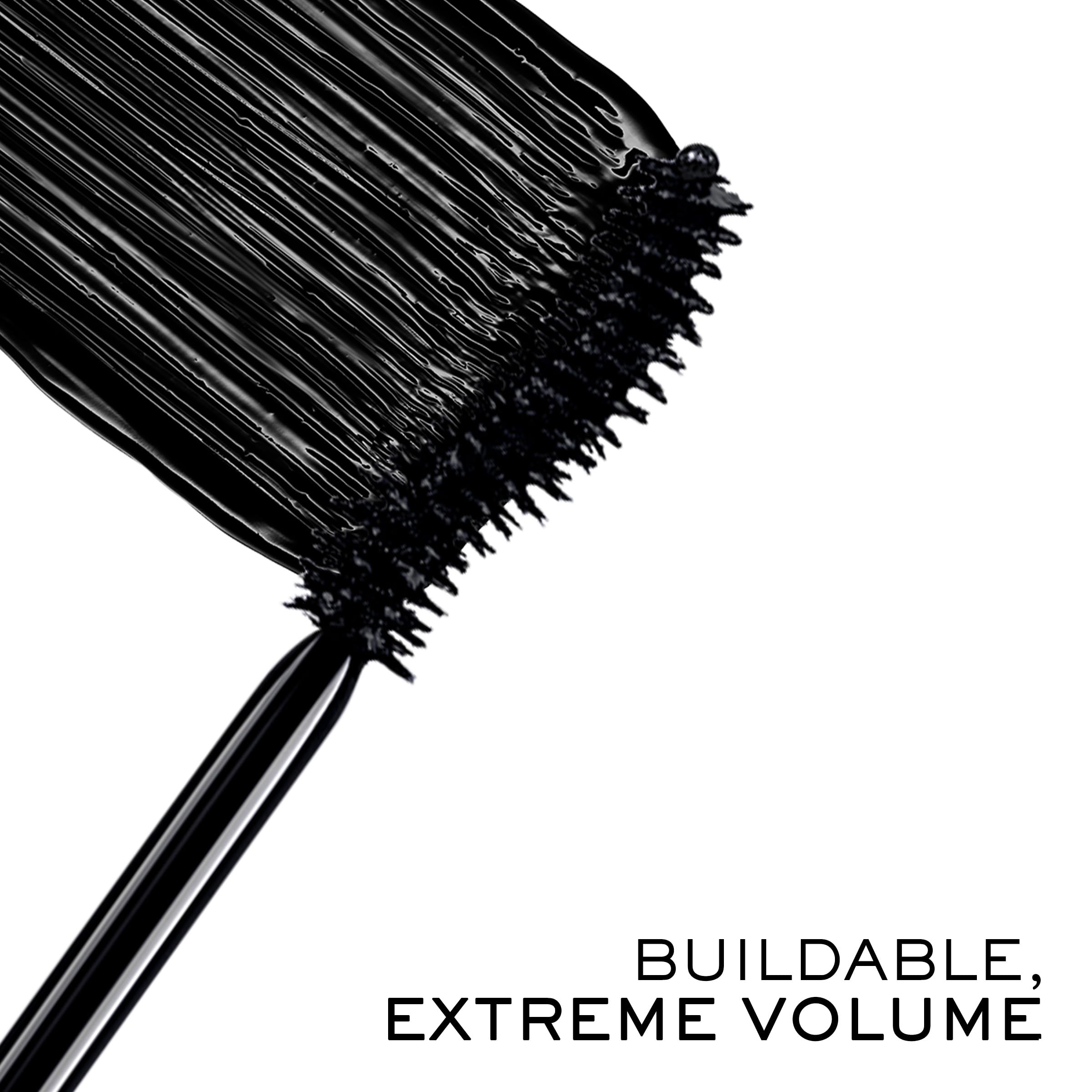 Lancôme Hypnôse Drama S-shaped brush close-up for precise root-to-tip volume