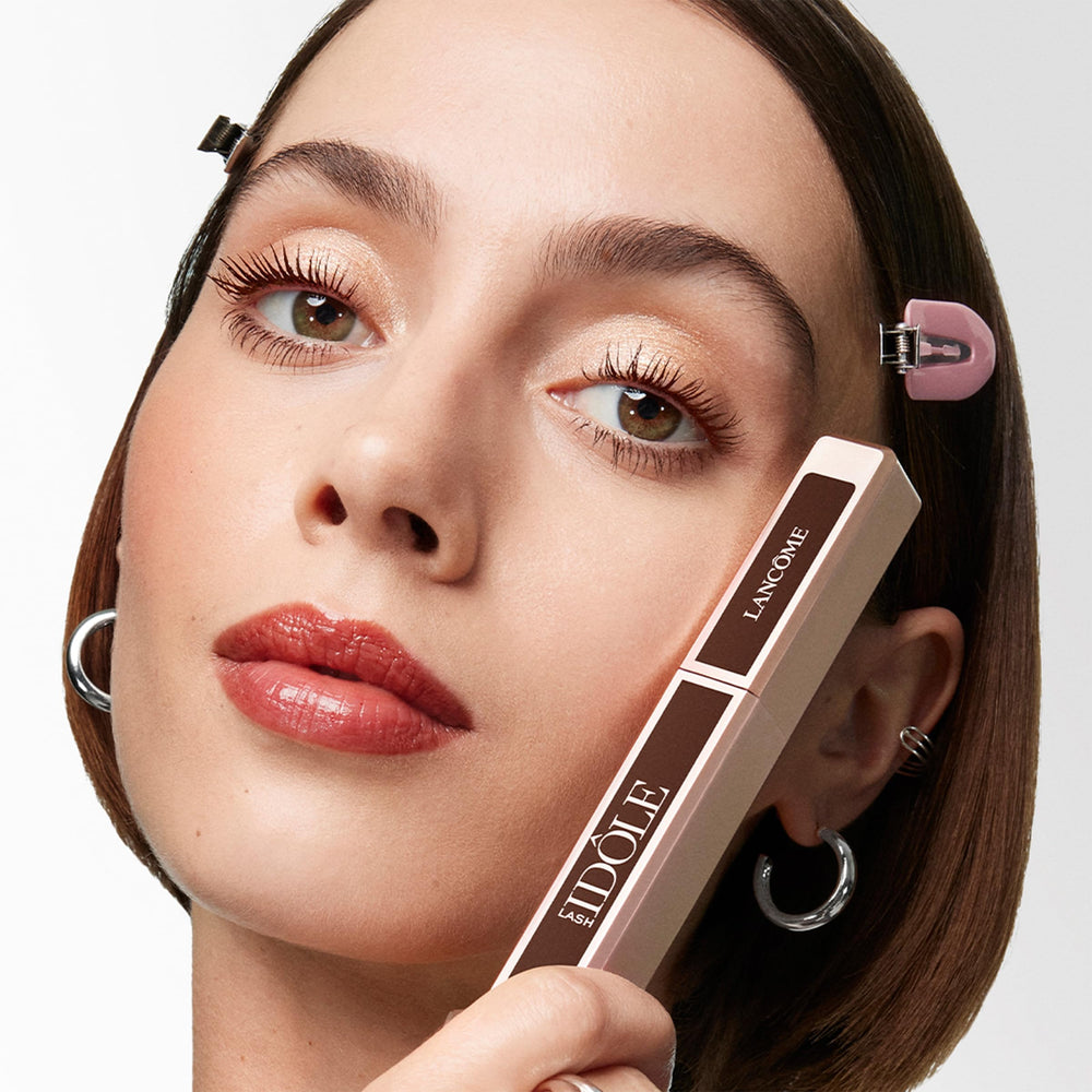 Lancôme Lash Idôle before and after demonstrating visible volume