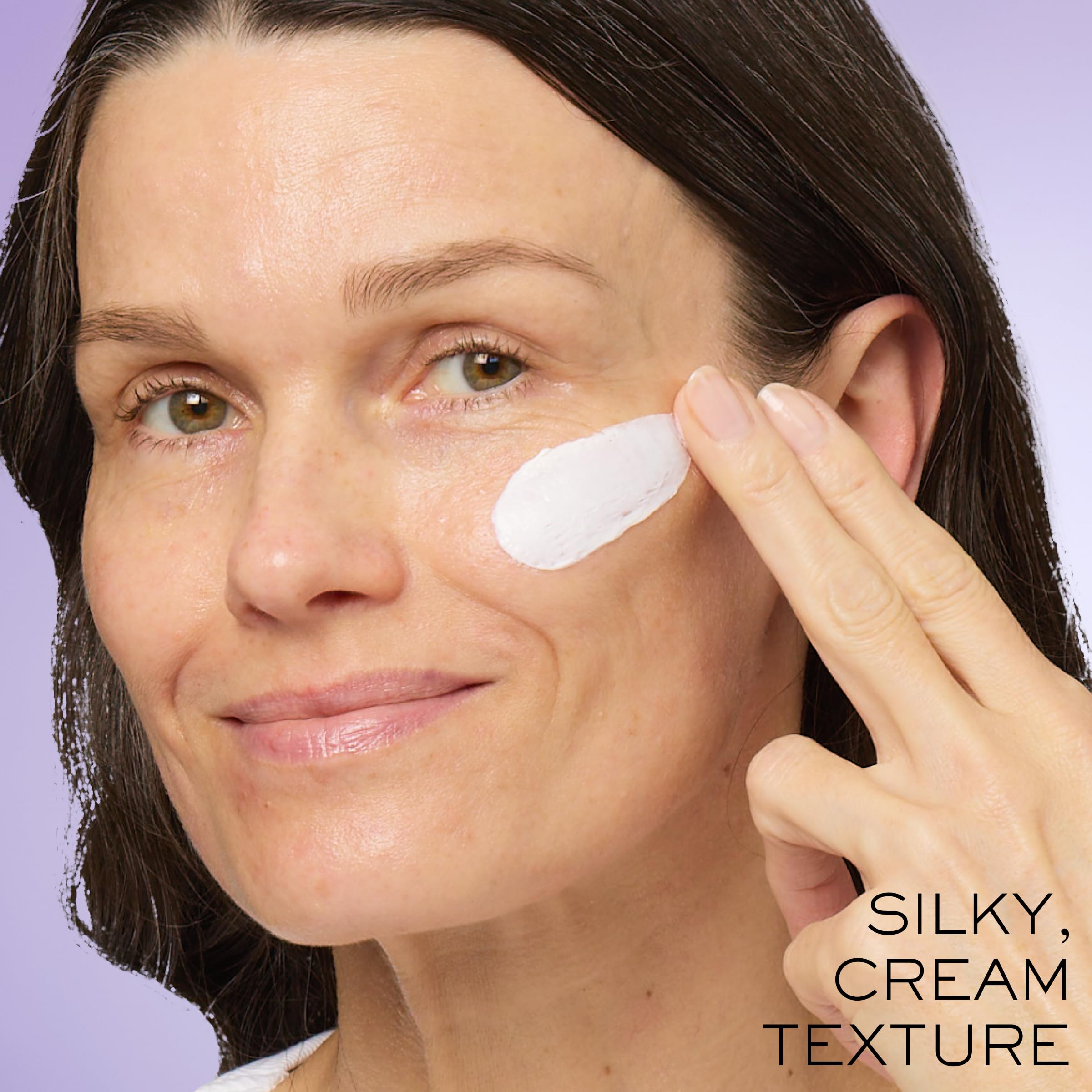 Lancôme open jar top view showing rich cream and hydration benefit