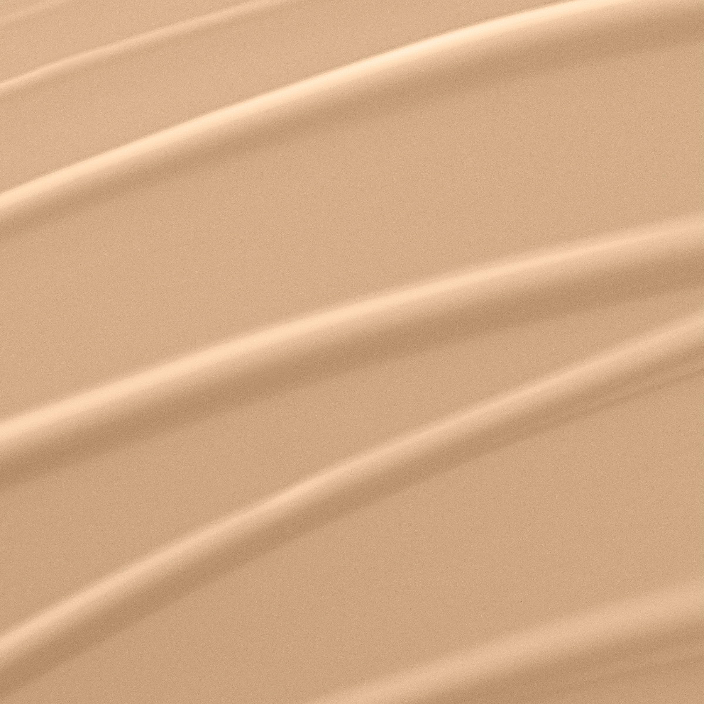 Lancôme pump dispensing smooth foundation texture for hydrating, non-greasy coverage benefit