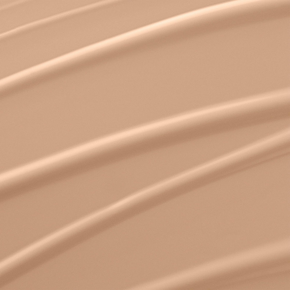 Lancôme close-up pump dispenser detail showing controlled dispensing benefit