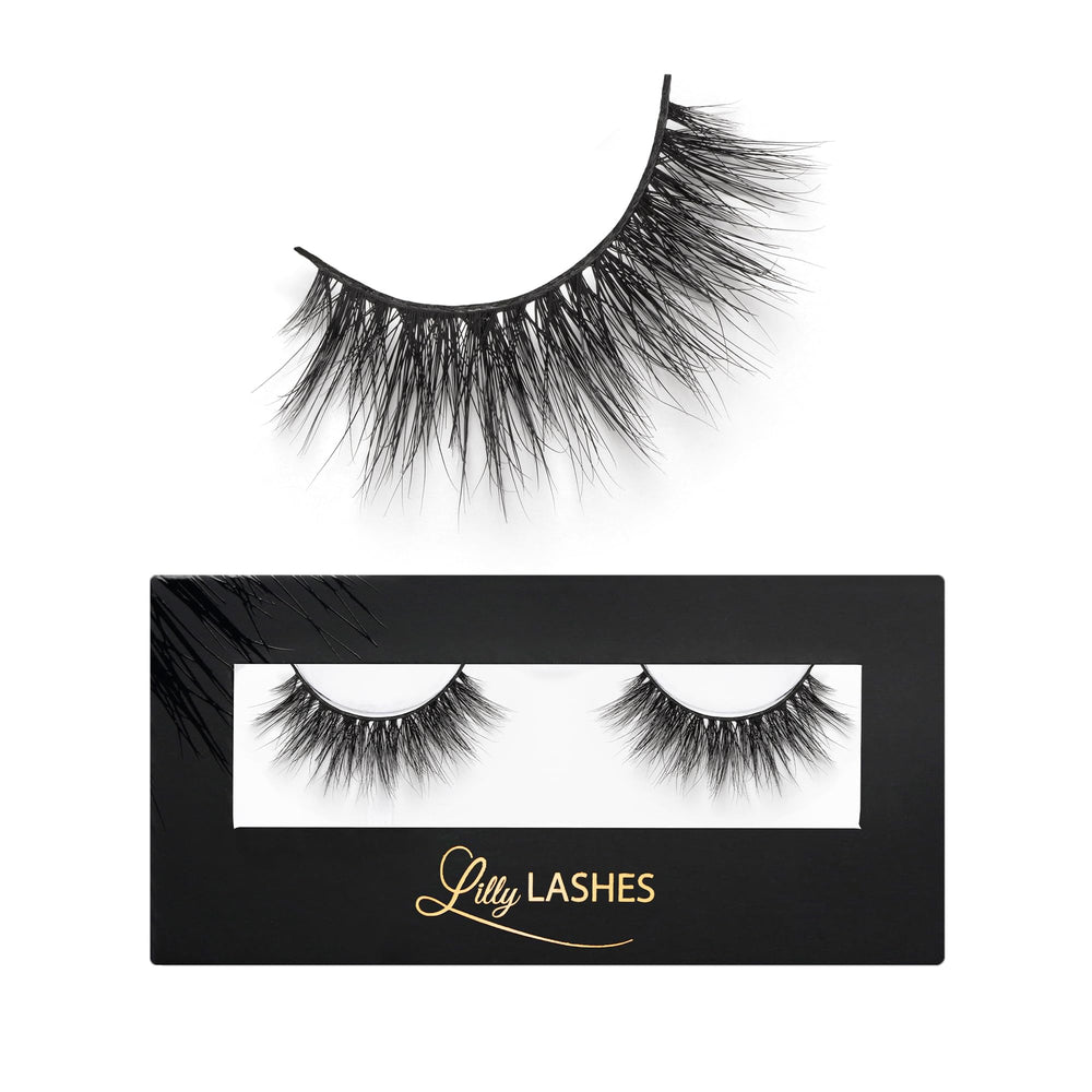 Lilly Lashes front packaging showing product and branding benefit visibility