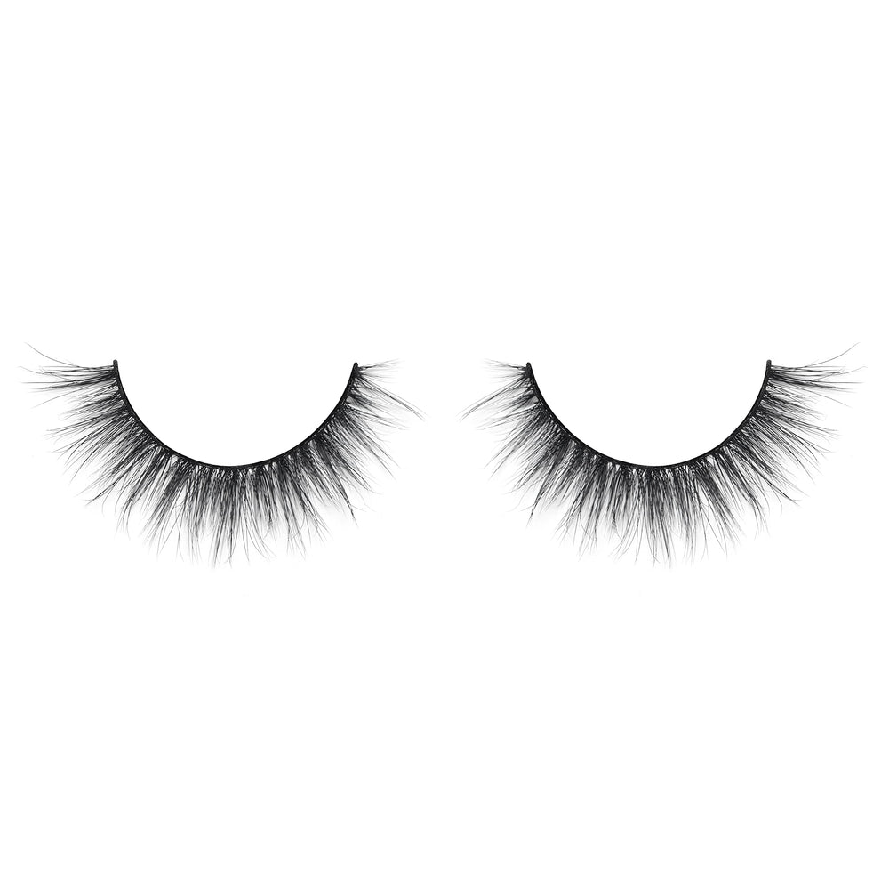 Lilly Lashes strip detail angle showing thin band for discreet blending