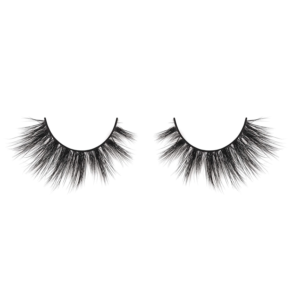 Lilly Lashes in storage tray emphasizing reusability and neat preservation
