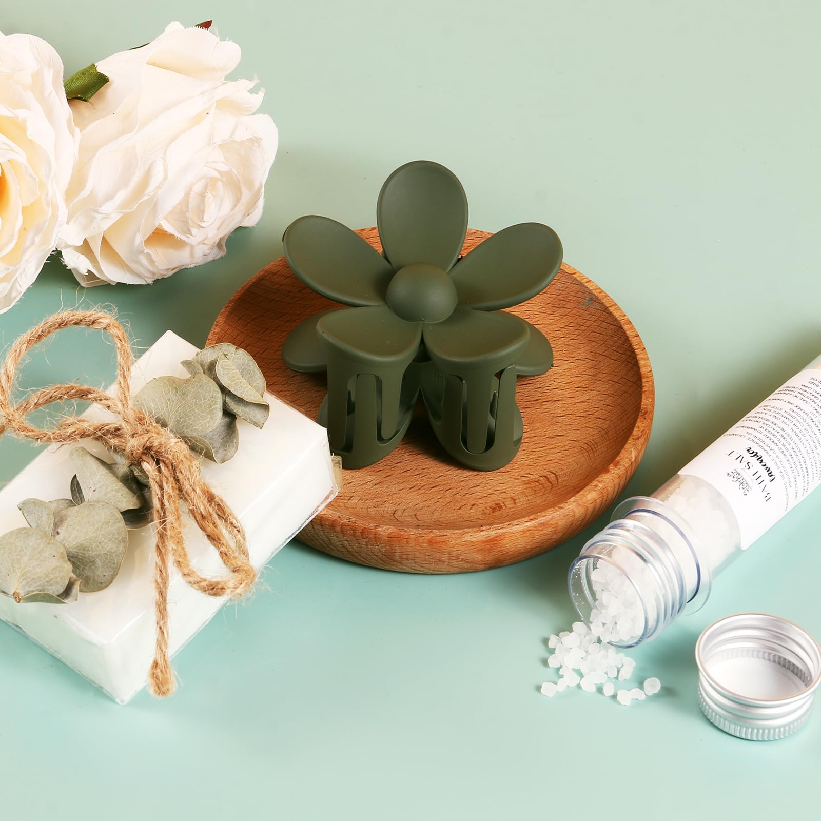 linsuiyyds gift box on table lifestyle shot conveying warm thoughtful gifting
