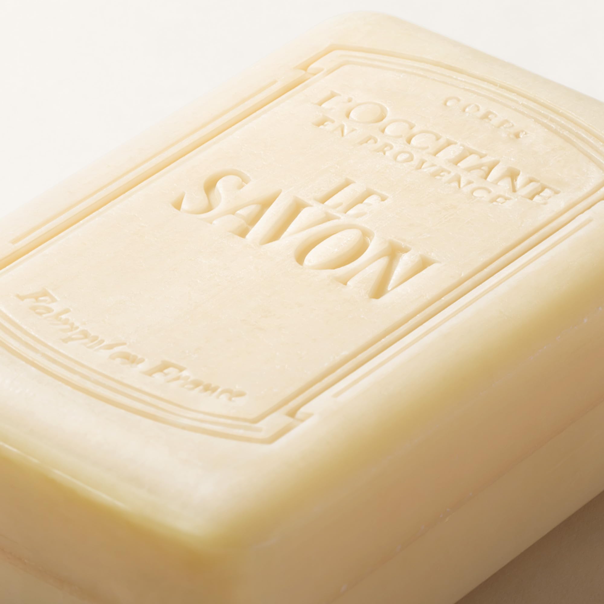 L'OCCITANE verbena label and ingredient detail showing shea extract benefits