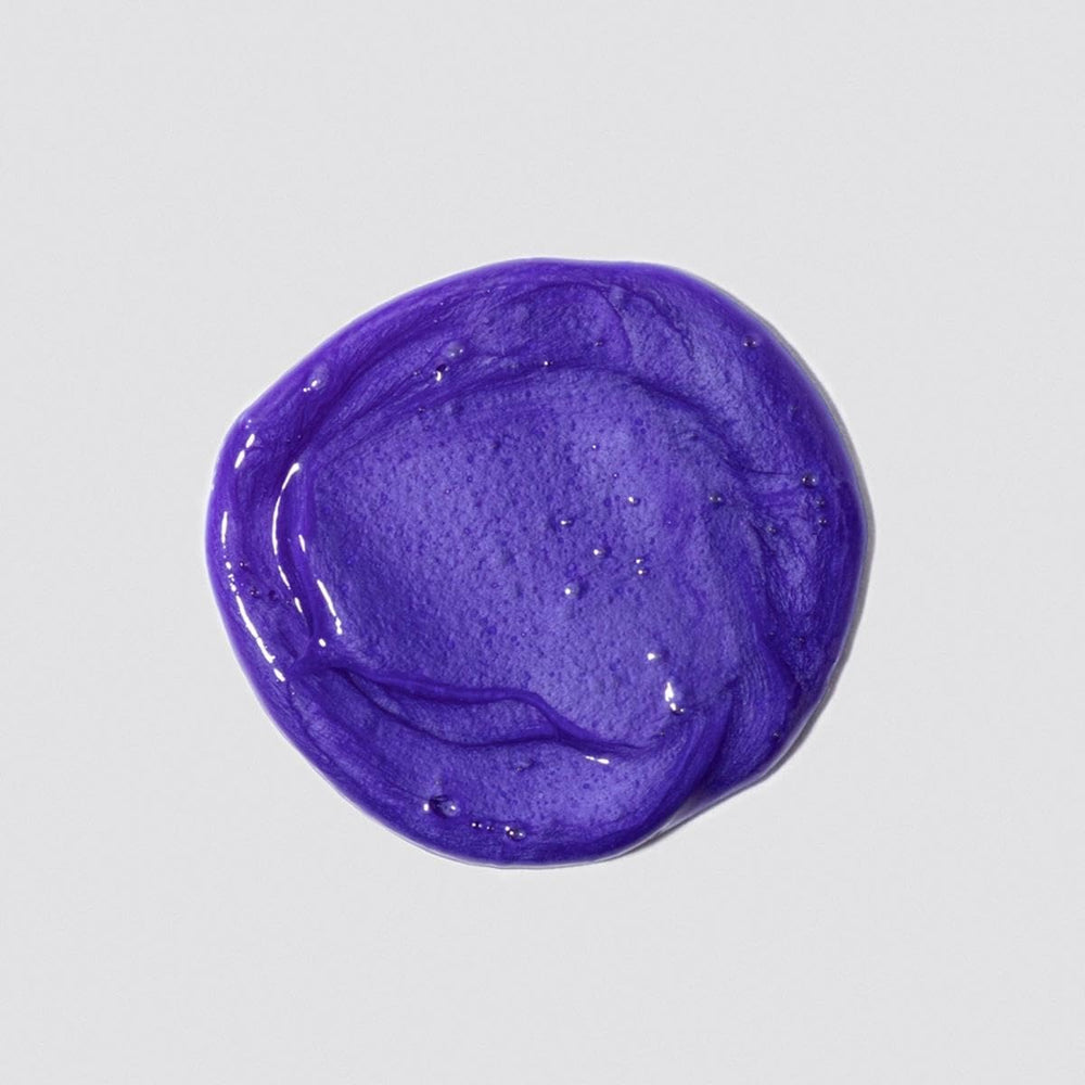 Loma violet shampoo Aloemoist Complex ingredient shot emphasizing hydration benefit