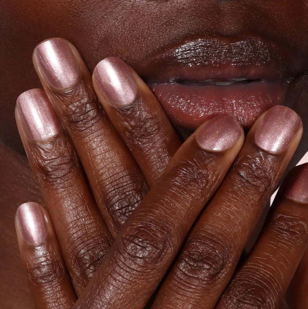 LONDONTOWN drying oil at cuticle to speed dry time and seal edges benefit