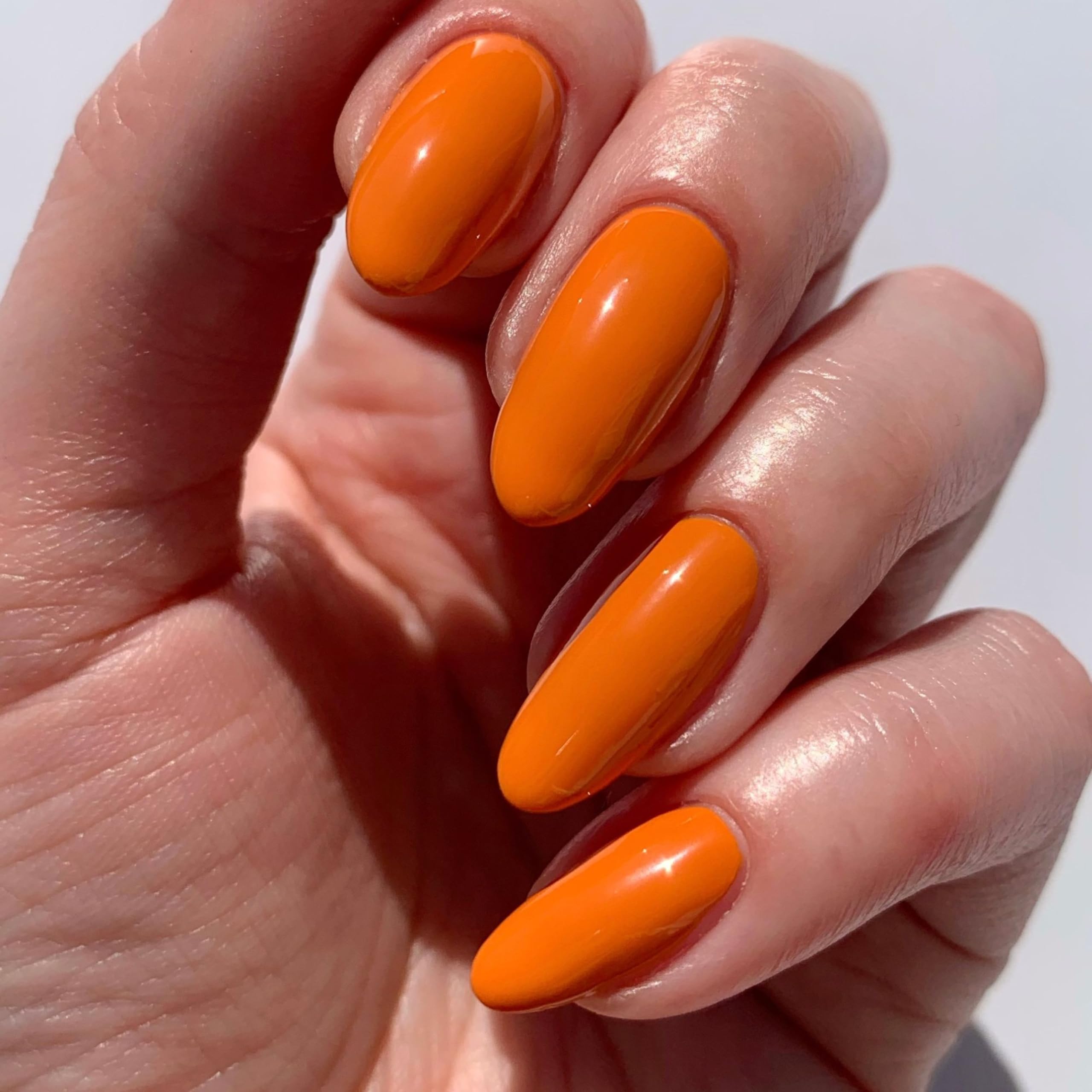 LONDONTOWN before and after manicure demonstrating improved durability