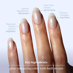 LONDONTOWN Quartz polished fingertips demonstrating natural look benefit: conceals discoloration