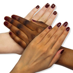 LONDONTOWN lakur swatch on fingernails demonstrating opaque coverage and salon shine