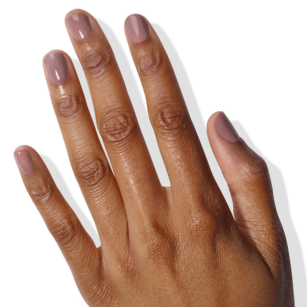 Close texture shot of LONDONTOWN lakur finish showing gel-like shine benefit