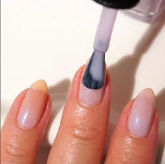 LONDONTOWN pro-contour brush close-up demonstrating precise application benefit