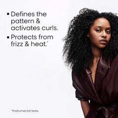L'Oréal Professionnel texture close-up showing gel clarity and lightweight feel