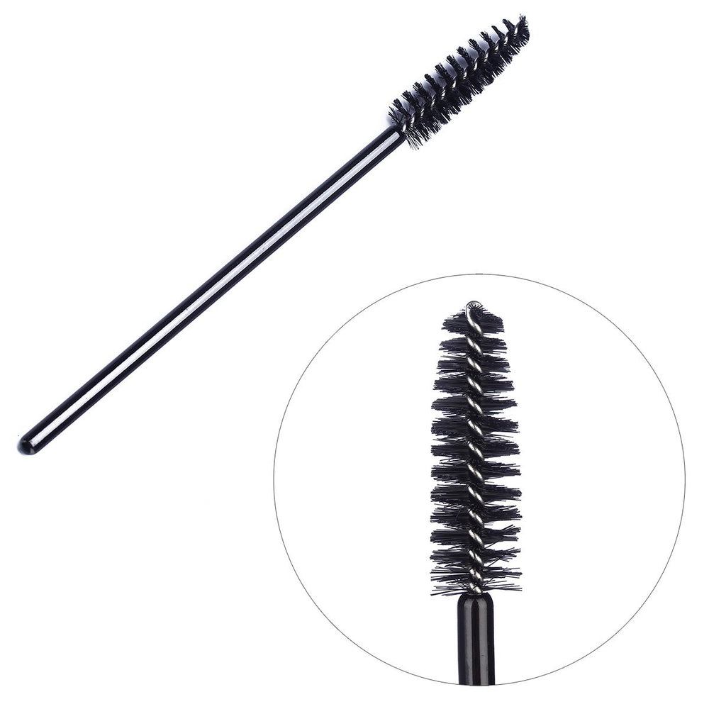 LoveBB close-up of spiral brush head highlighting precise lash separation