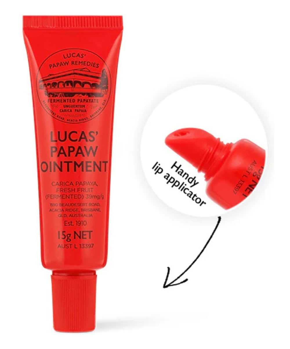 Lucas Papaw gel texture close-up showing occlusive jelly that seals moisture