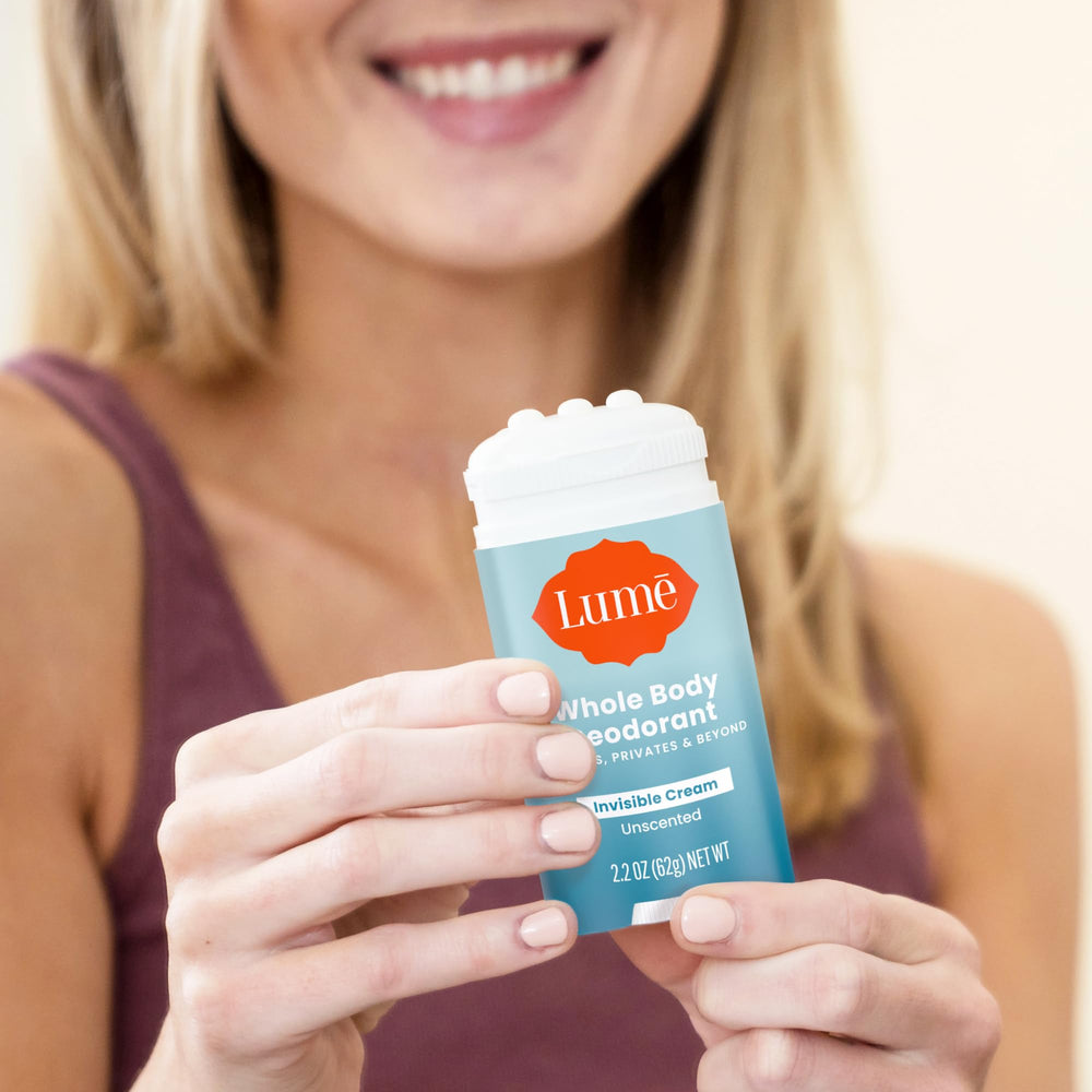 Lume label close-up highlighting aluminum-free and baking soda-free ingredients