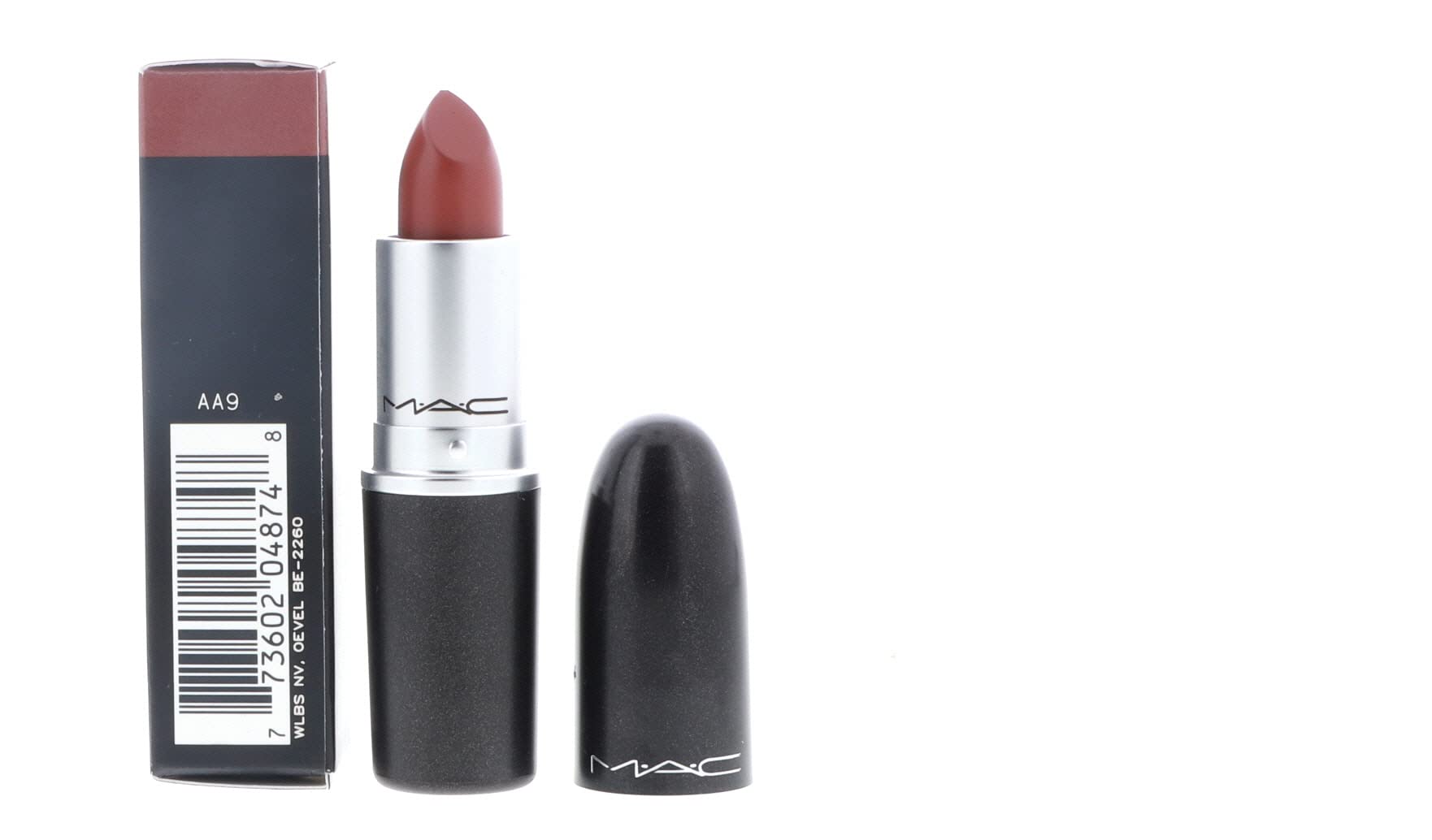 MAC close-up of matte texture highlighting smooth, even color payoff