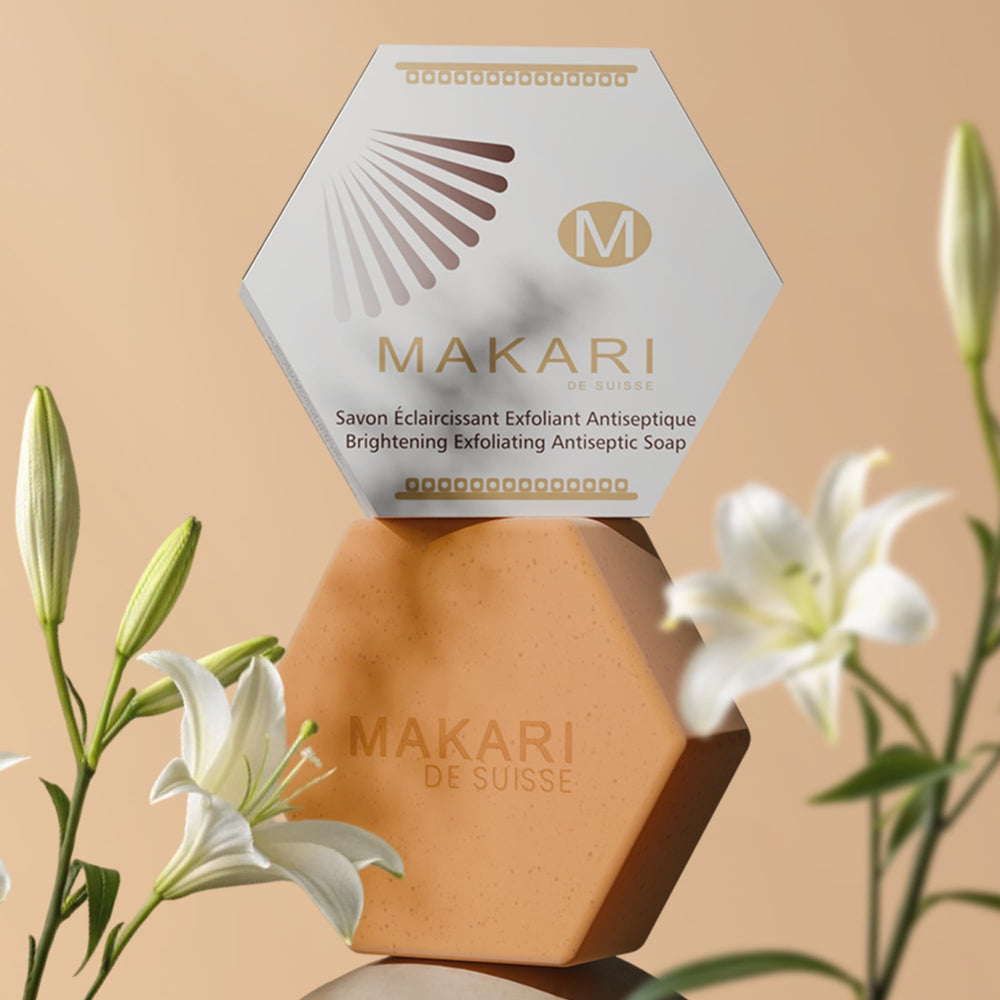 MAKARI bar in hand showing actual size and convenient portability