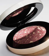 MAKE Fuzz pressed with brush for concentrated shimmer and crease-resistant wear