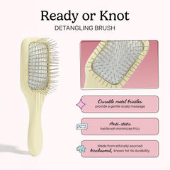Mane metal bristle close-up demonstrating smooth detangling action