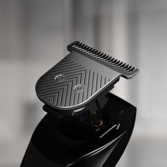 MANSCAPED close-up of titanium-coated T-blade edge for long-lasting sharpness benefit