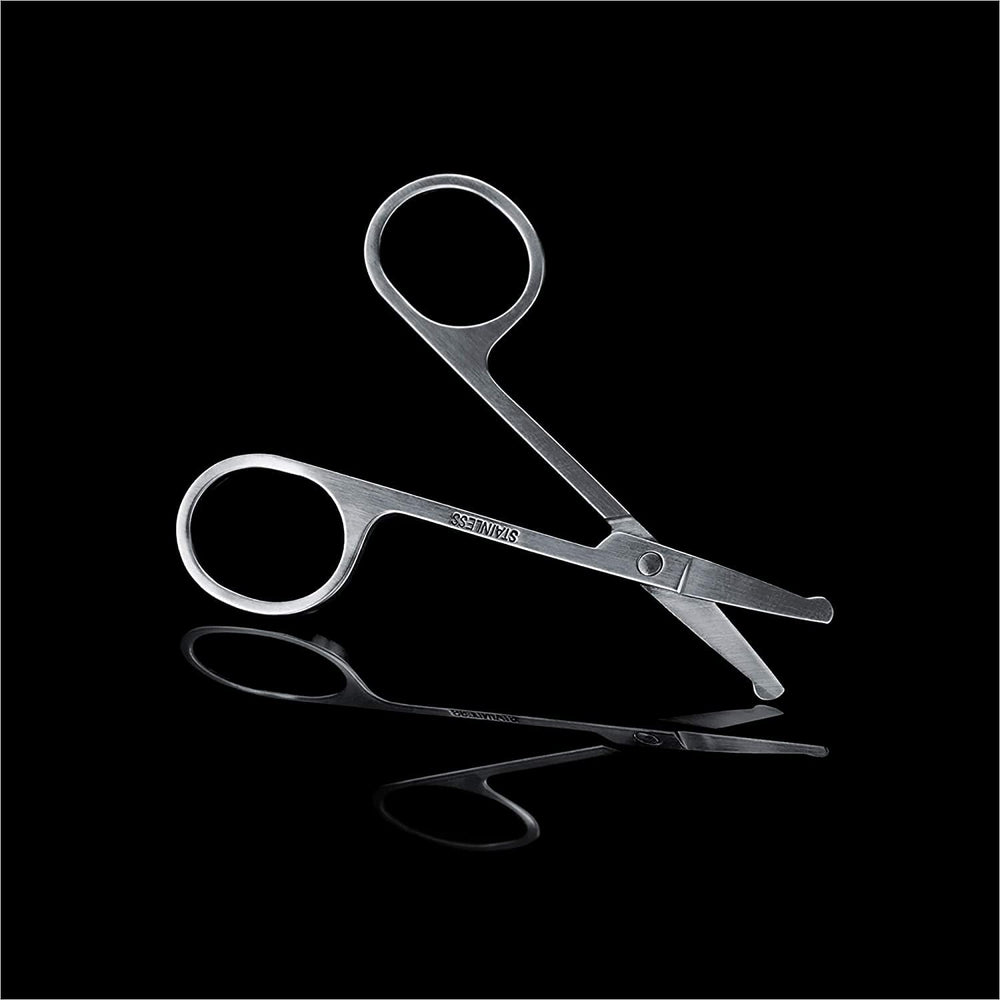 MANSCAPED tools neatly seated in PU leather case for travel-ready protection benefit