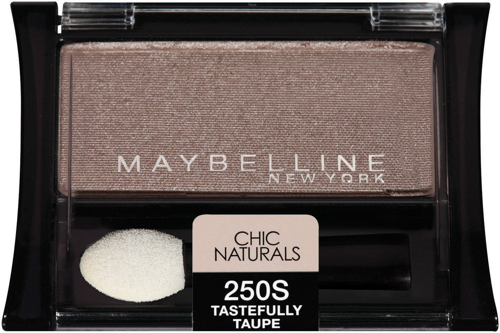 Maybelline front pan showing shade and compact for easy pocketable use
