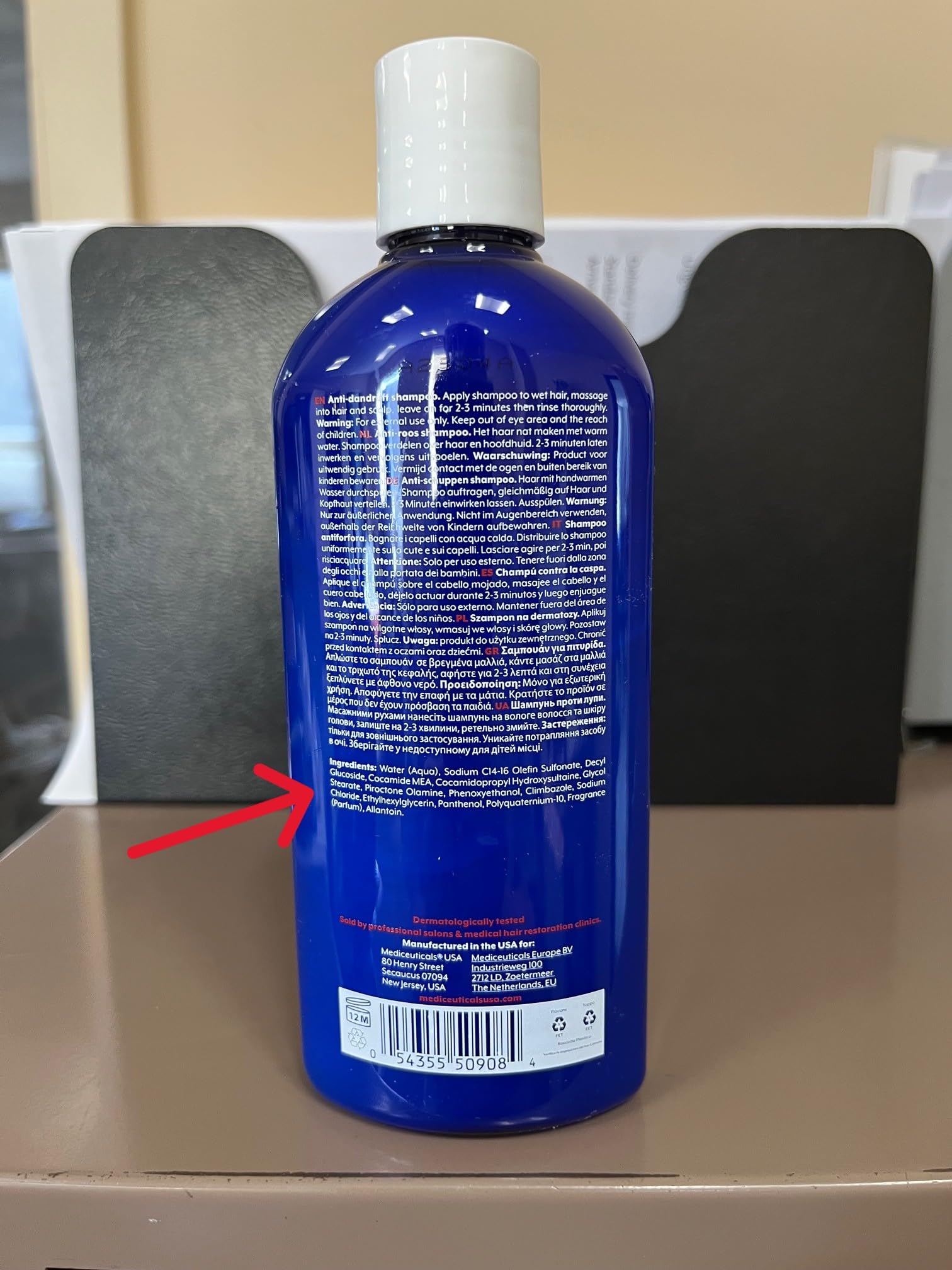 Mediceuticals rinse foam texture close-up demonstrates gentle lathering and cleansing