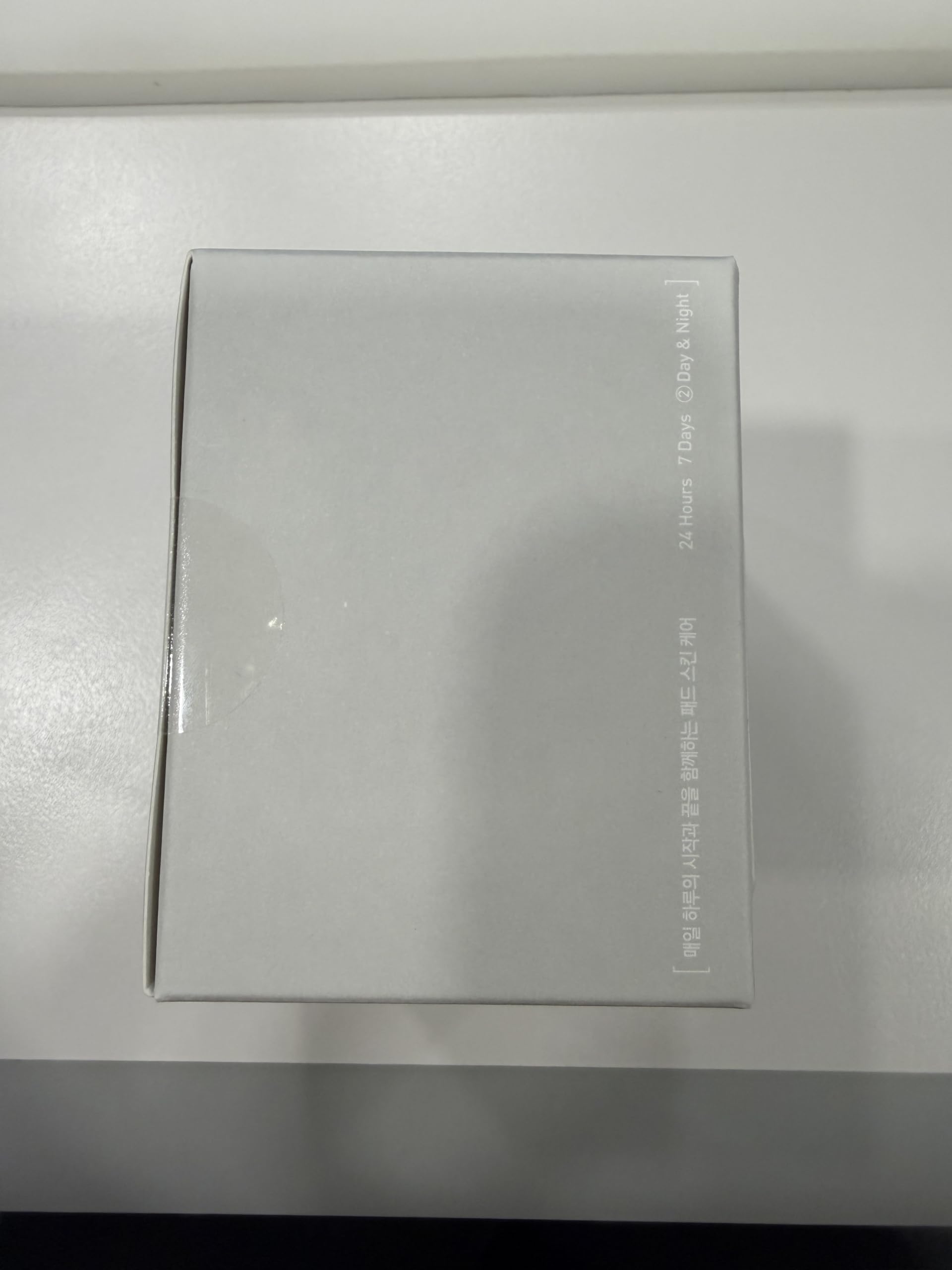 MEDIHEAL pad in hand for scale and convenient single-use benefit