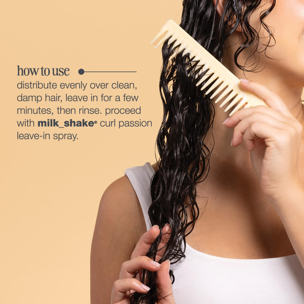 milk_shake conditioner lather on curly hair improving detangling and softness