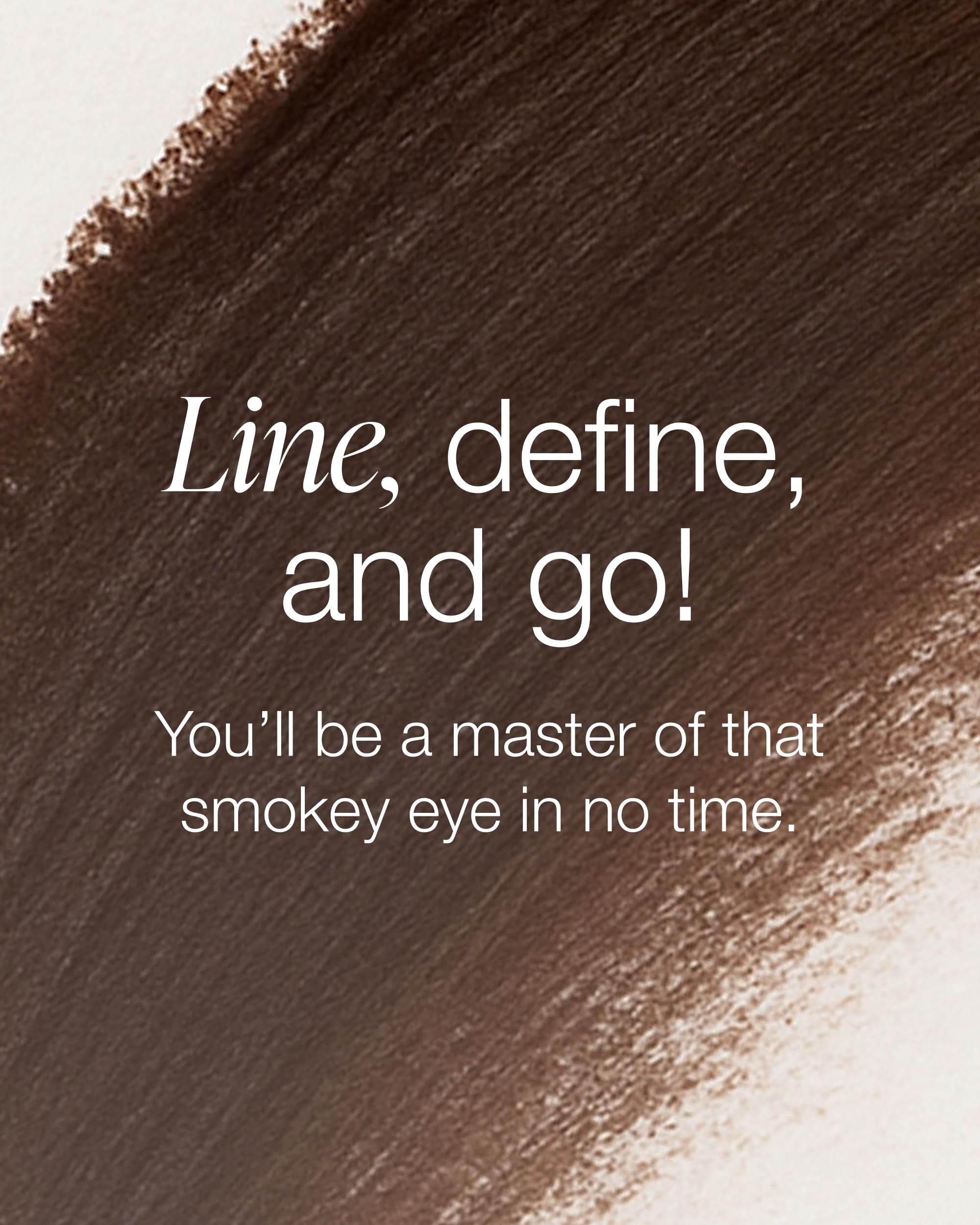 Mineral Fusion eye pencil applied on eyelid for a defined lash line