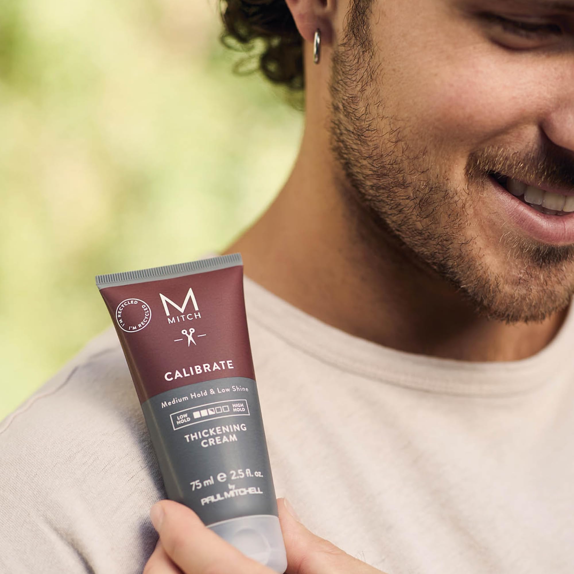 Visual of lemon and aloe to convey MITCH fresh scent and clean feel