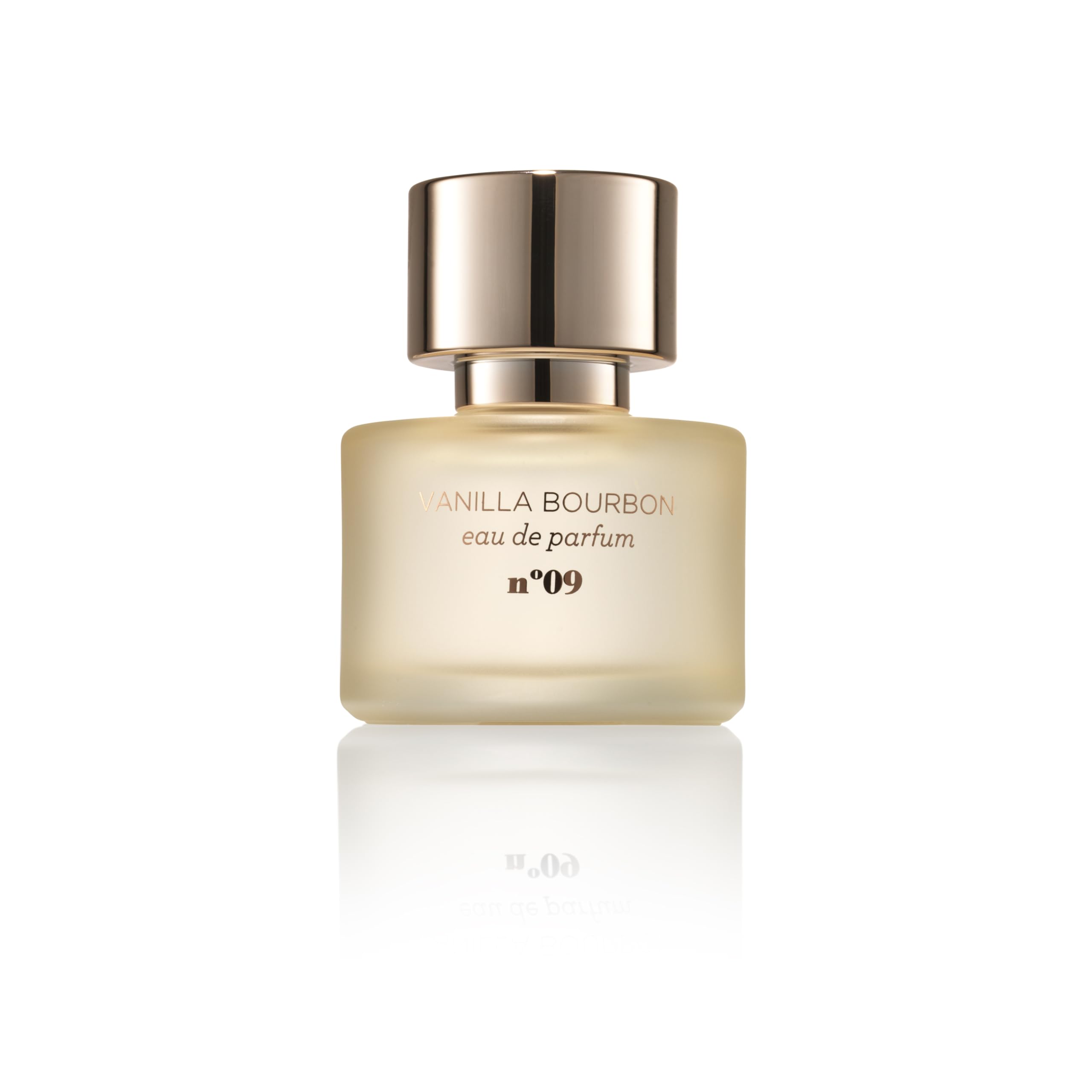 MIX:BAR close-up of bottle texture and cap emphasizing premium finish and detail